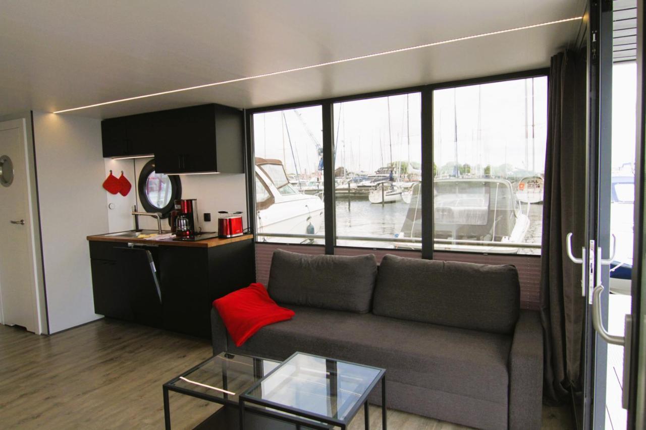 Hausboot Fjord Nordstern Mit Dachterrasse In Schleswig Hotel Exterior photo
